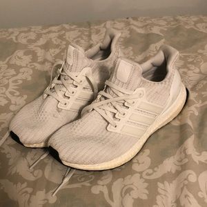 Size 6.5 all white adidas ultra boosts